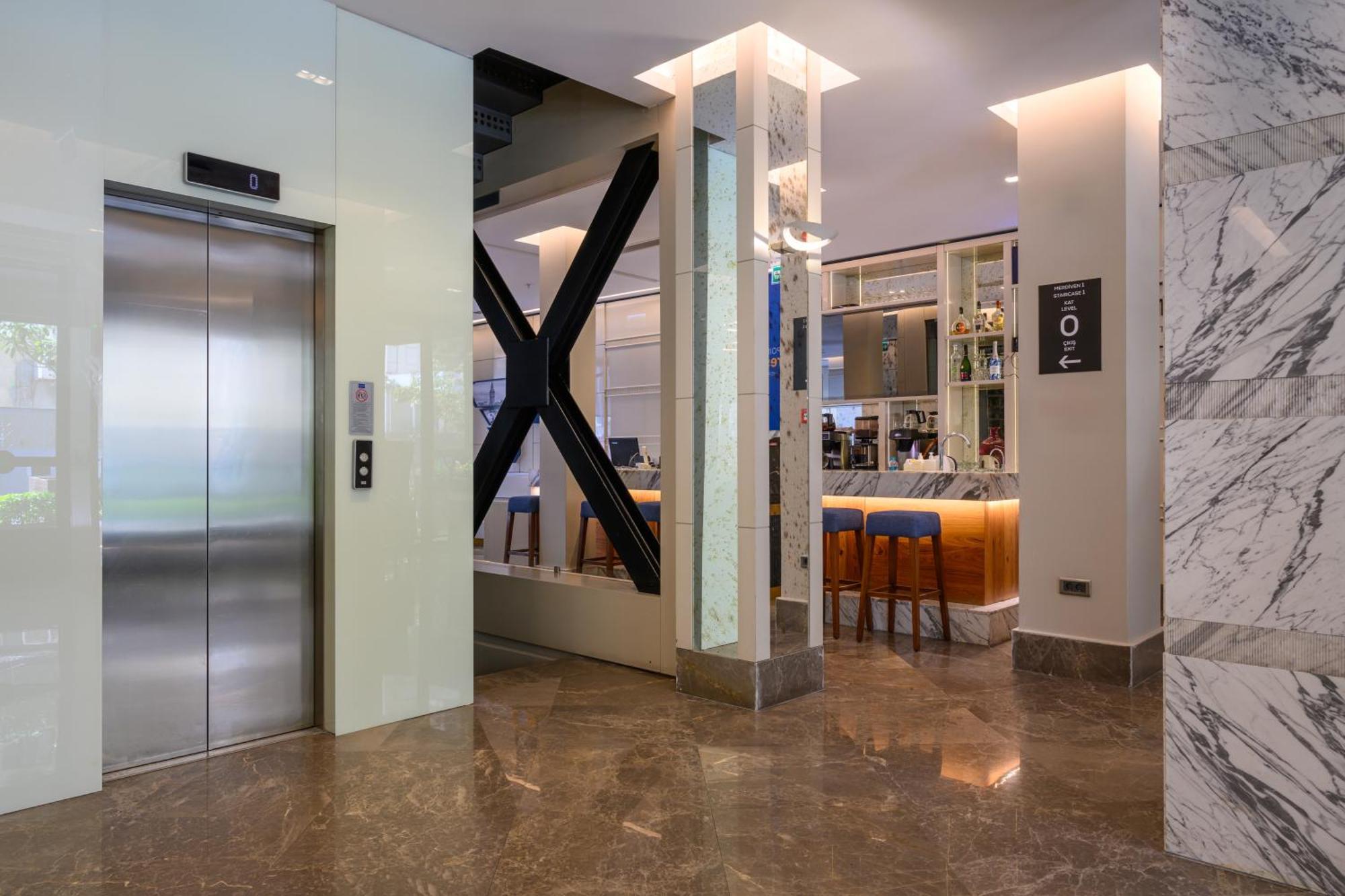 Four Points Flex By Sheraton Istanbul Taksim Square Bagian luar foto