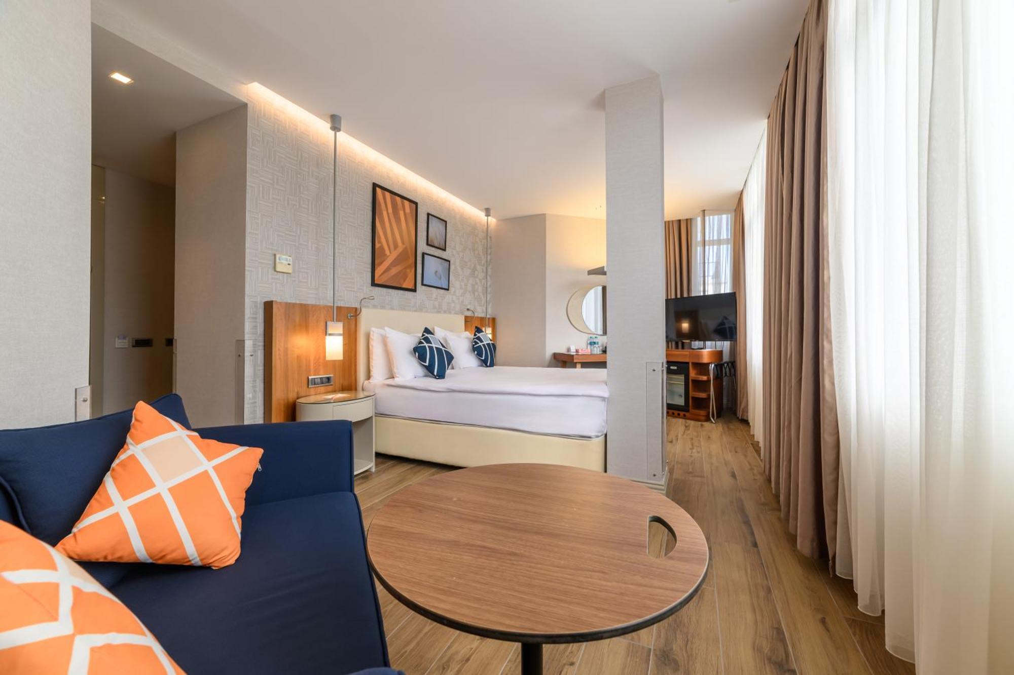 Four Points Flex By Sheraton Istanbul Taksim Square Bagian luar foto