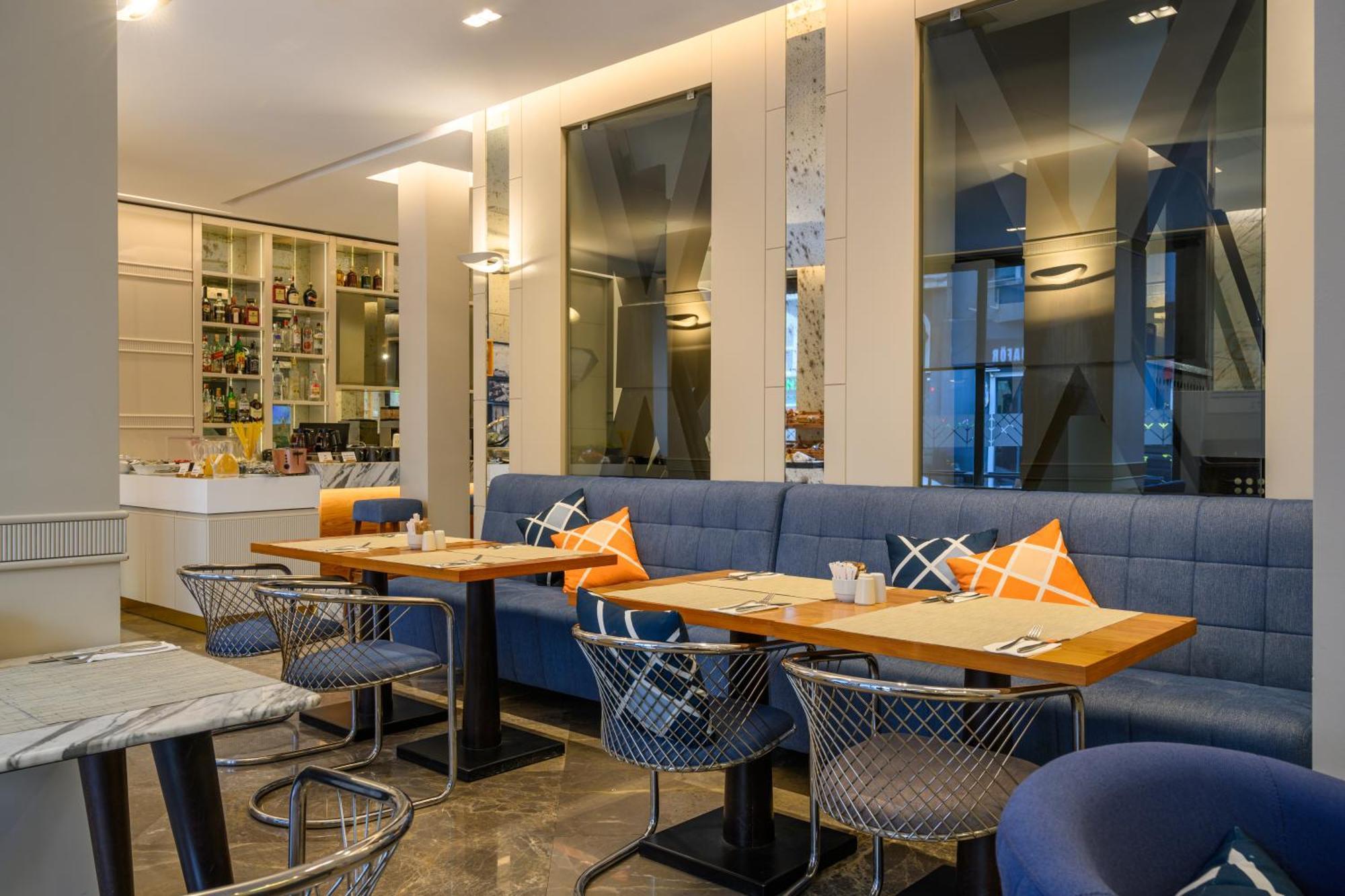 Four Points Flex By Sheraton Istanbul Taksim Square Bagian luar foto