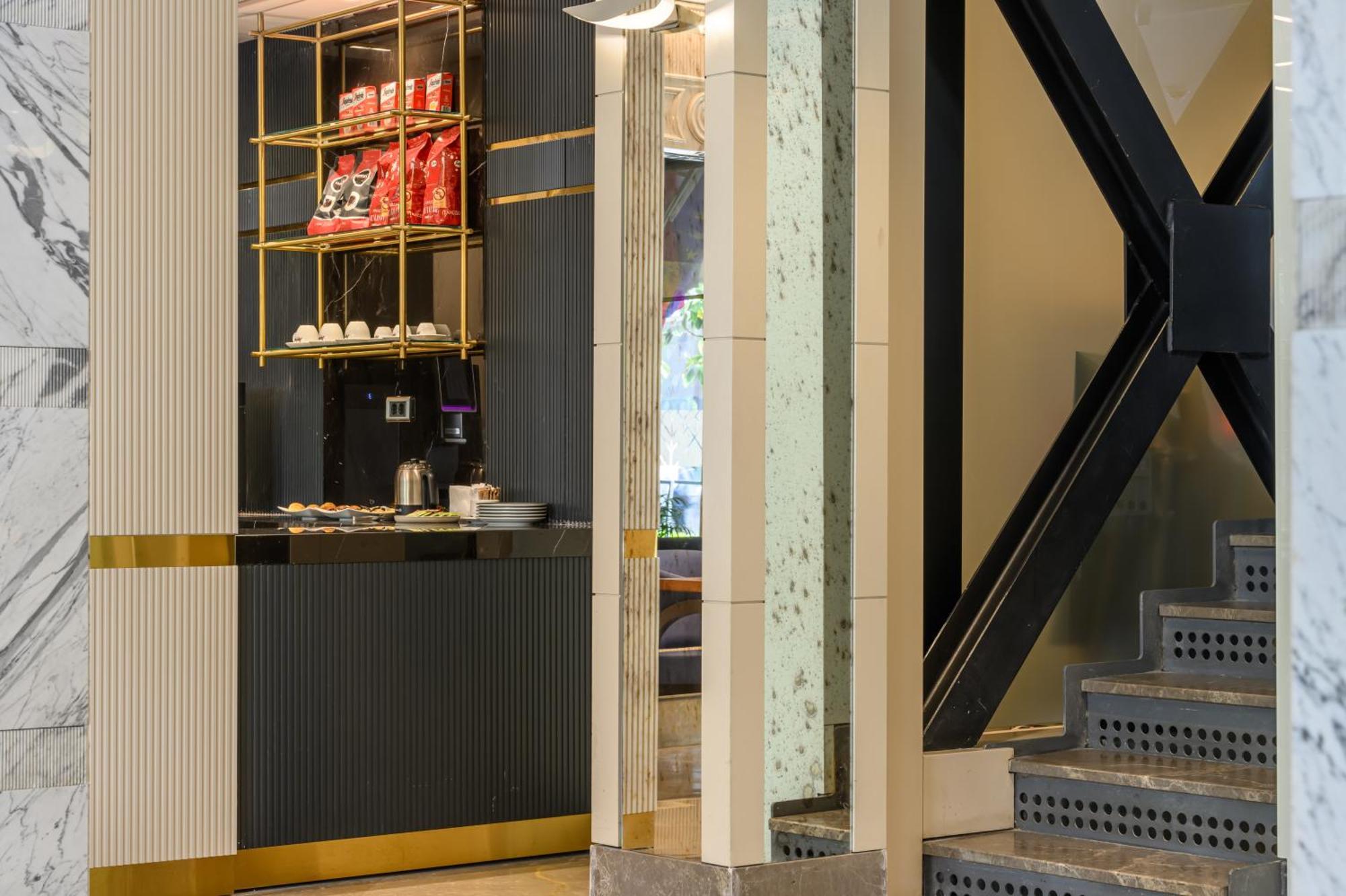 Four Points Flex By Sheraton Istanbul Taksim Square Bagian luar foto