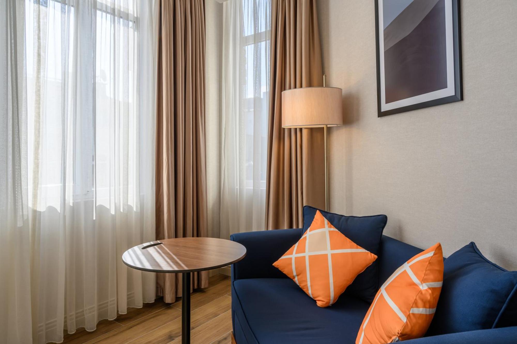 Four Points Flex By Sheraton Istanbul Taksim Square Bagian luar foto